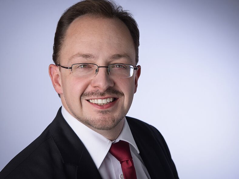 Prof. Dr. Daniel Effer-Uhe BSP Business & Law School